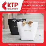 Họa tiết phụ như nơ cũng là một cách để chiếc túi giấy có thêm điểm nhấn