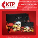 Một túi giấy đựng quà tặng đặc biệt dành cho dịp lễ Trung Thu